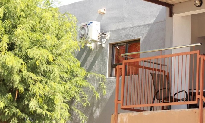 Windhoek House | Pandeinge - Deluxe Double Room with Shower