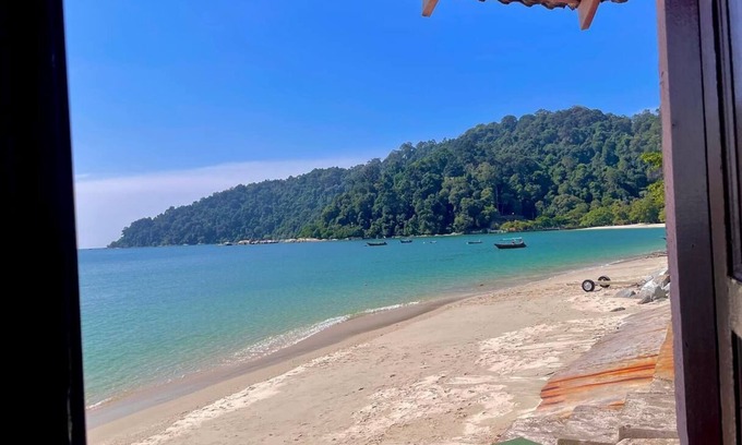 Pangkor Island Resort | Pangkor Rimba Kem Teluk Nipah