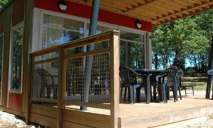 Saint-Cirq-Lapopie Ski Chalet | PANORAMIC CHALET with View 2