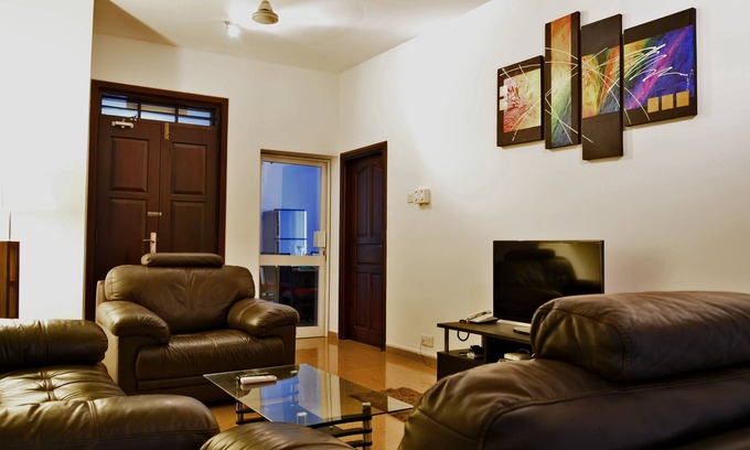 Bambalapitiya Apartment | Panoramic Holiday Apartment Seagull Complex - Colombo