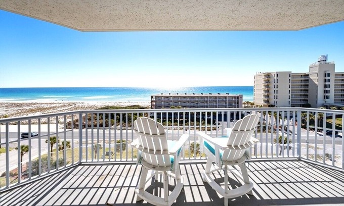 Pensacola Beach Condo | Panoramic ocean views and watch the dolphins play from your private balcony. nn
