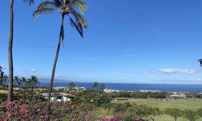 Wailea House | Panoramic Ocean View Condo on Golf Course close to Beaches