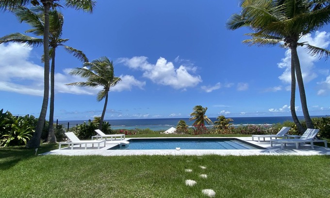 Saint-Francois Villa | Panoramic sea view Villa - close to the beach