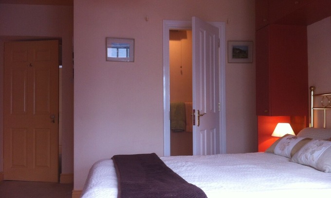 Portstewart House | Panoramic sea view, centrally located (Discounts from February to Mid-June)