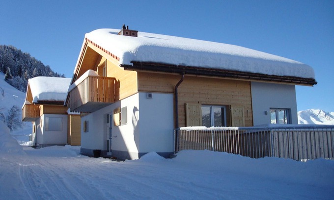 Tschiertschen Apartment | Panoramic view - Gallery * - Maisonette apartment *, 3 bedrooms, 2 bathrooms, 2 balconies.,