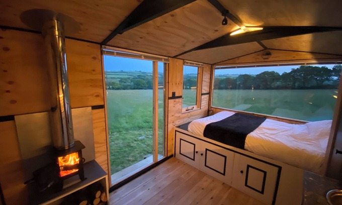 Bideford Cabin | Panoramic view pod in Woolsery