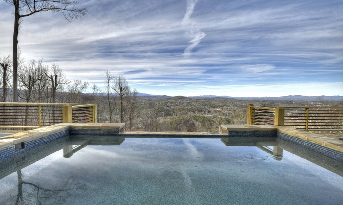 Blue Ridge House | Panoramic Views. Heated Pool, Hot Tub. Sleeps16 near Aska & downtown Blue ridge
