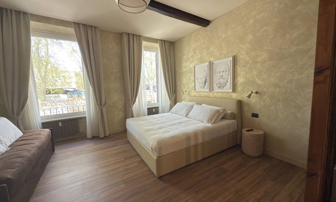 Rione III Colonna Apartment | Pantheon Urbes Collection