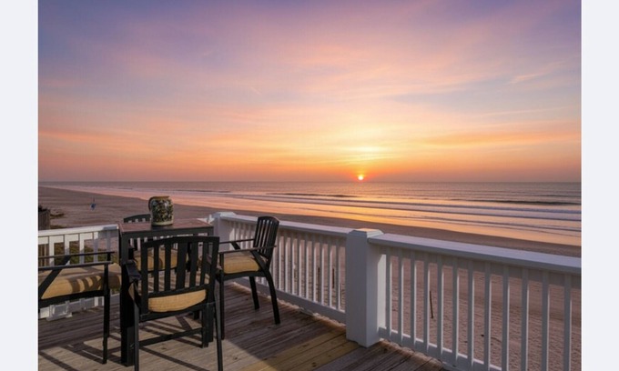 Port Bolivar House | Paradise | Beachfront | Firepit | Couples Retreat
