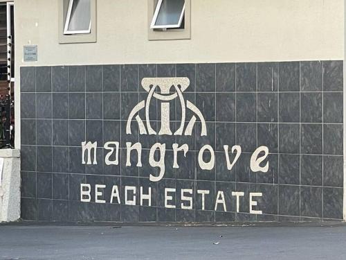 Paddock Apartment | Paradise By The Beach - 1 Mzimayi