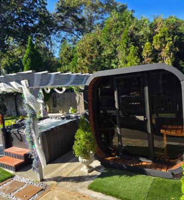 Mastic House | Paradise Citadel, Htd pool hottub Golf Basketball