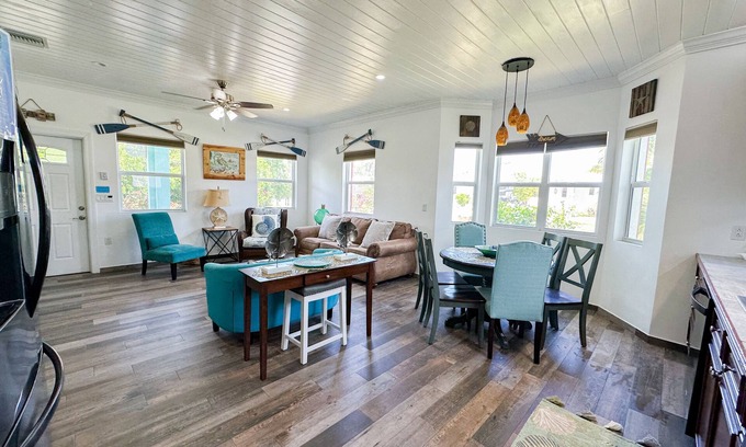 Spanish Wells House | Paradise Found,GREAT LOCATION,free golfcart, dishwasher, sup, kayak, rain water