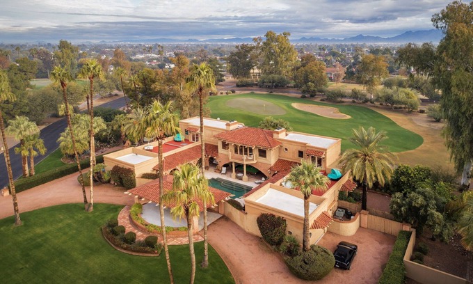 Paradise Valley House | Paradise Found! | Venetian Palace in Paradise Valley