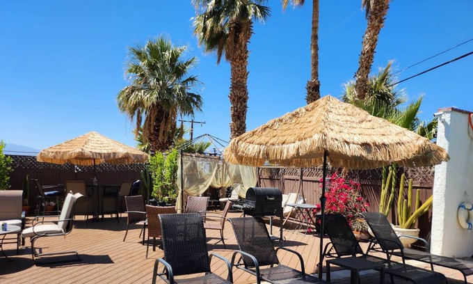 Desert Hot Springs Resort | Paradise Hot Springs Hotel/ Mineral Water Spa #3