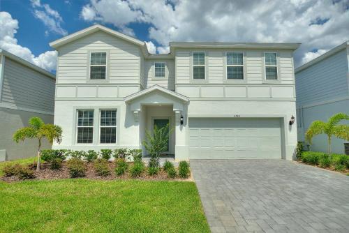 Davenport Villa | Paradise Point At Windsor Island Resort Orlando By Shine Villas