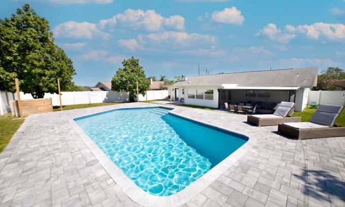 Orlando House | Paradise pool home- 4 Min Universal & 13 min Disney