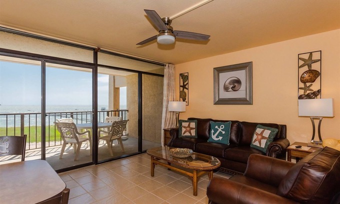 Rockport House | Paradise | Waterfront Comfort at Laguna Reef 411