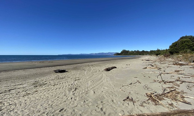 Parapara Apartment | Parapara's Seaview Retreat