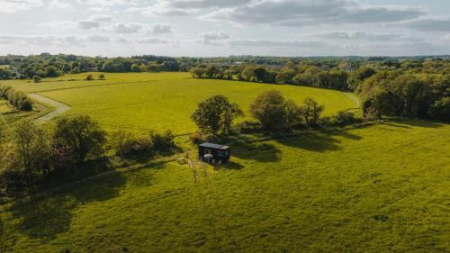 Ploneour-Lanvern Ski Chalet | Parcel Tiny House Ty Pois 2 près de la Pointe de La Torche