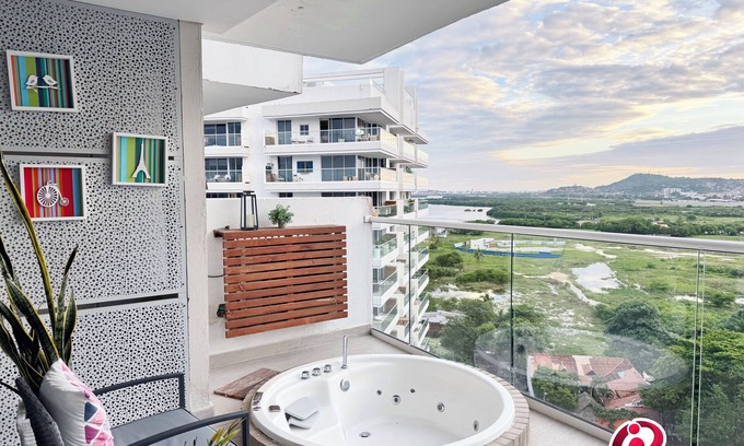 Manga Apartment | PARCEROS GROUP - 1 BEDROOM VACATION APARTMENT, 12th FLOOR, CARTAGENA