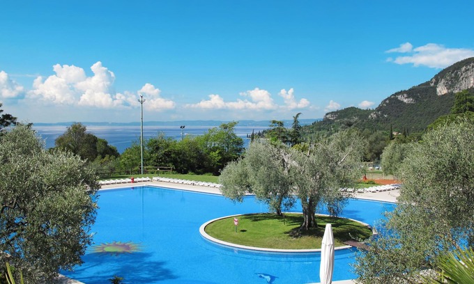 Corno Apartment | Parco del Garda by Interhome