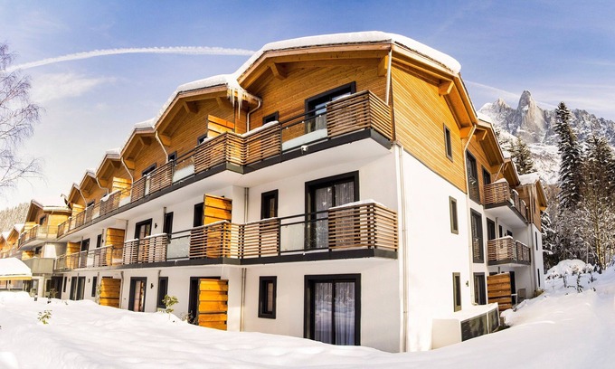 Les Tines Condo | Parfait pour vos prochaines Vacances | 2 Piscines
