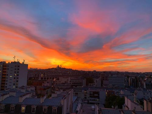 Combat House | Paris, belle vue, balcons
