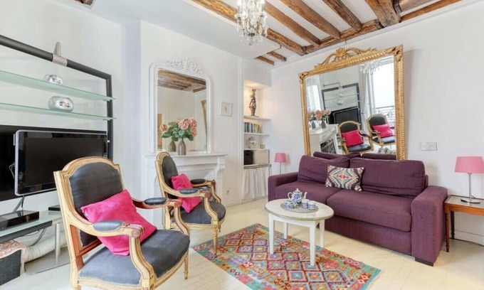 Quartier Sainte-Avoye Apartment | Parisian Cocoon 1bdr Flat - Prime Loc le Marais
