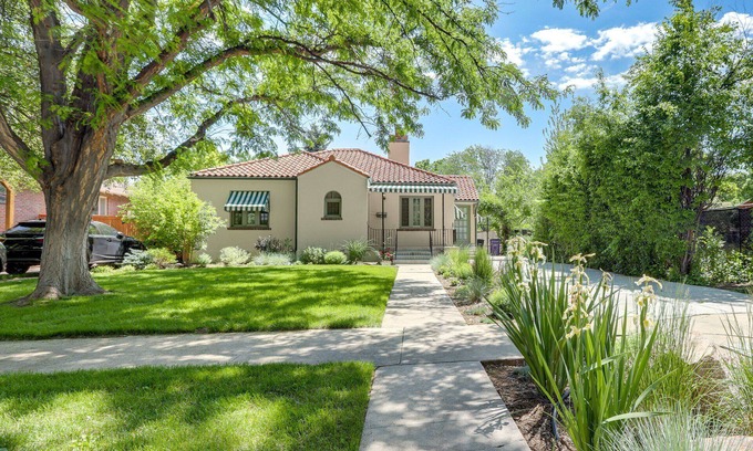 South Park Hill House | Park Hill Holly House - A Place To Call Home nLicense: 2018-BFN-0000208