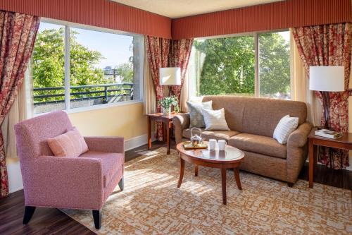 Goose Hollow Hotel | Park Lane Suites & Inn