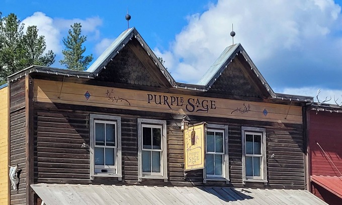 Winthrop Apartment | Park Place Apt, at Purple Sage, on the river in downtown Winthrop!