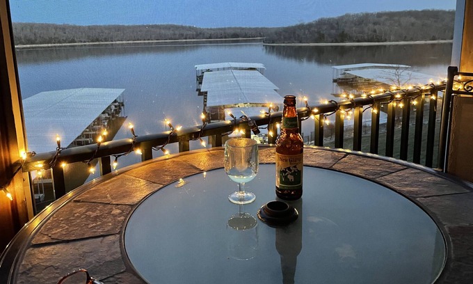 Kaiser Condo | Park Place lakefront condo right in the state park minutes away from Osage Beach