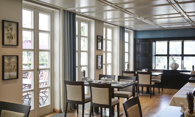 Bredeney Hotel | Parkhaus Hügel
