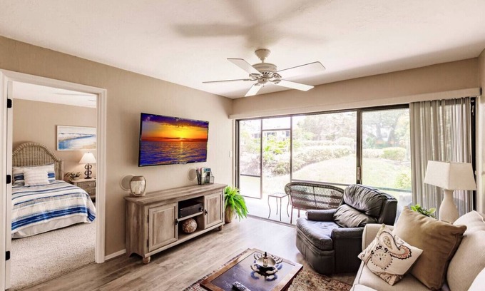 Park Shore Apartment | ParkShore Resort-1stFloor BLDG C #119 *Relaxing*