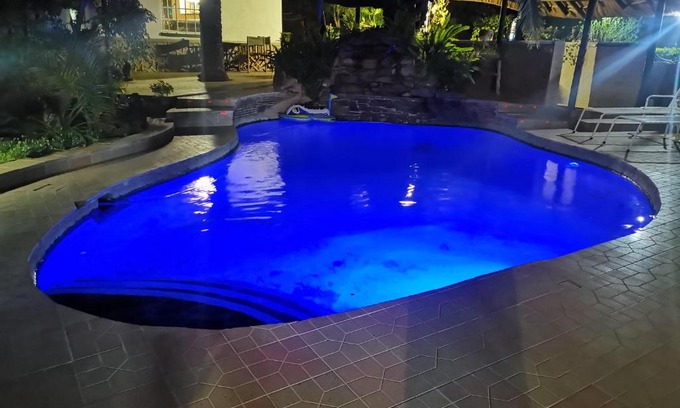 Bulawayo Cabin | Parrot Lodge