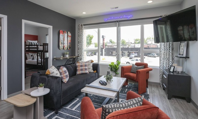 Maxwell House | 🥳🎉 Party Like It’s 1999 – Best East Nashville Location! Walkable!