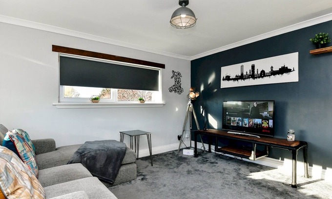 Rhiwbina Apartment | Pass the Keys | 2 Bed Flat in Leafy Location