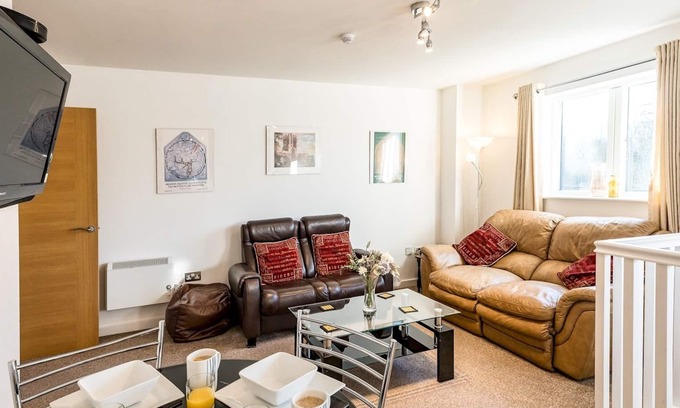 Shrewsbury Apartment | Pass the Keys | 2 Bedroom Apartment with Parking