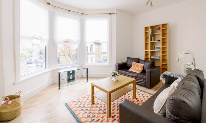 Grove Green House | Pass the Keys | Beautiful three storey townhouse in Leyton