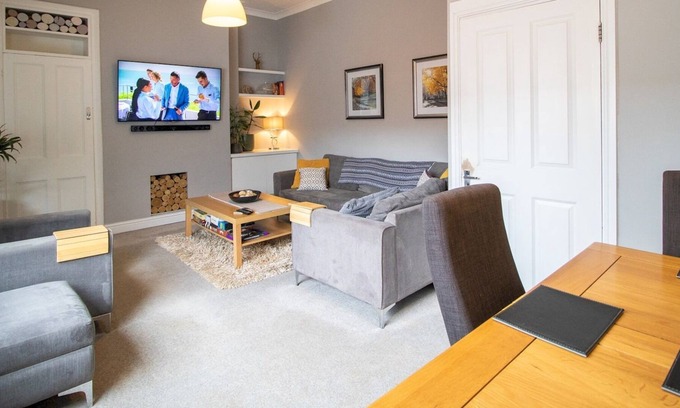Gosforth House | Pass the Keys | Bright Maisonette Gosforth