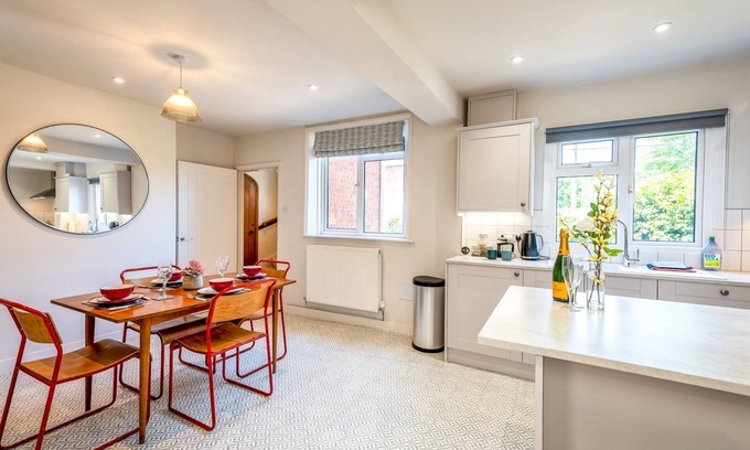 Shrewsbury House | Pass the Keys | Cosy 2 bedroom cottage in rural Shropshire