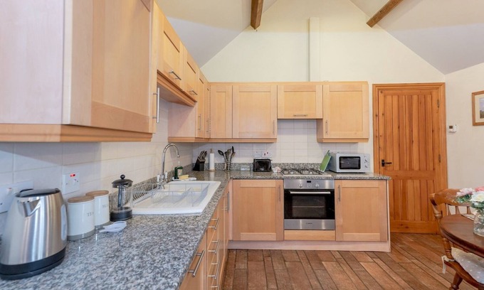 Shrewsbury House | Pass the Keys | Cosy and romantic barn with countryside views