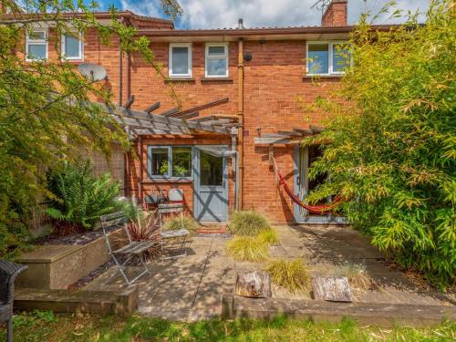 Bridgnorth House | Pass the Keys Cosy Spacious Garden House