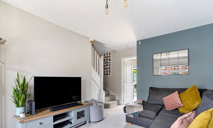 Stockport House | Pass the Keys | Fabulous 2 Bed House in Woodford sleeps 4