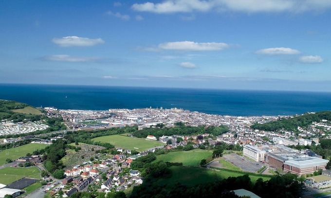 Aberystwyth Apartment | Pass the Keys | Fantastic two bedroom Victorian Apartment