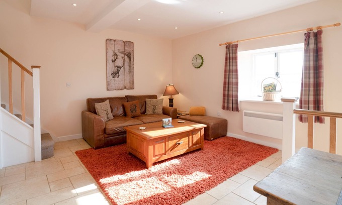 Bourton-on-the-Hill House | Pass the Keys | Pheasant Cottage Stunning peaceful home parking