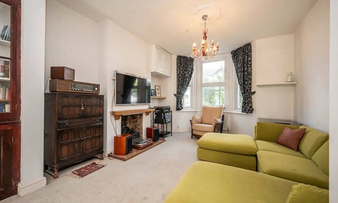 Peckham Rye House | Pass the Keys | Large Period House with Garden near Peckham London
