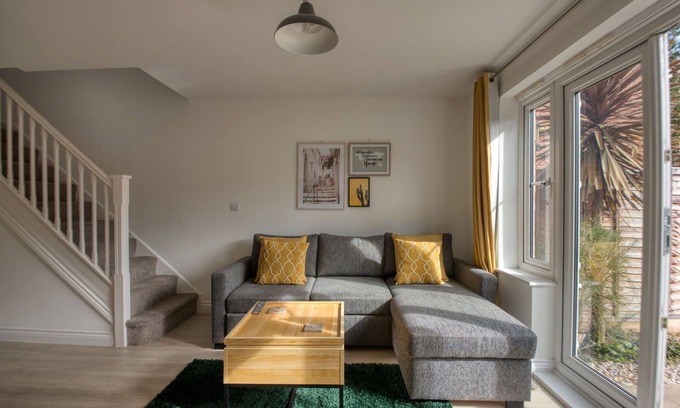 Reading House | Pass the Keys | Peaceful terrace house with allocated parking bay