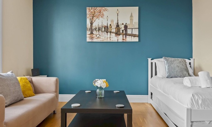 Canterbury Apartment | Pass the Keys | Perfect 1-bed base in Canterbury with Parking