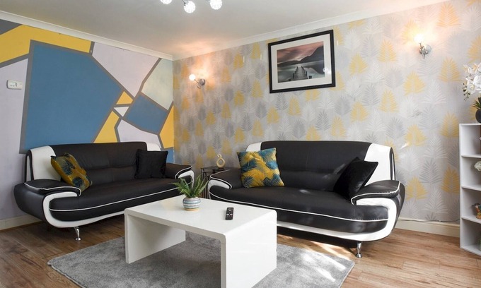Portsmouth House | Pass the Keys | Spacious 4 Bed Family Home near Port Solent